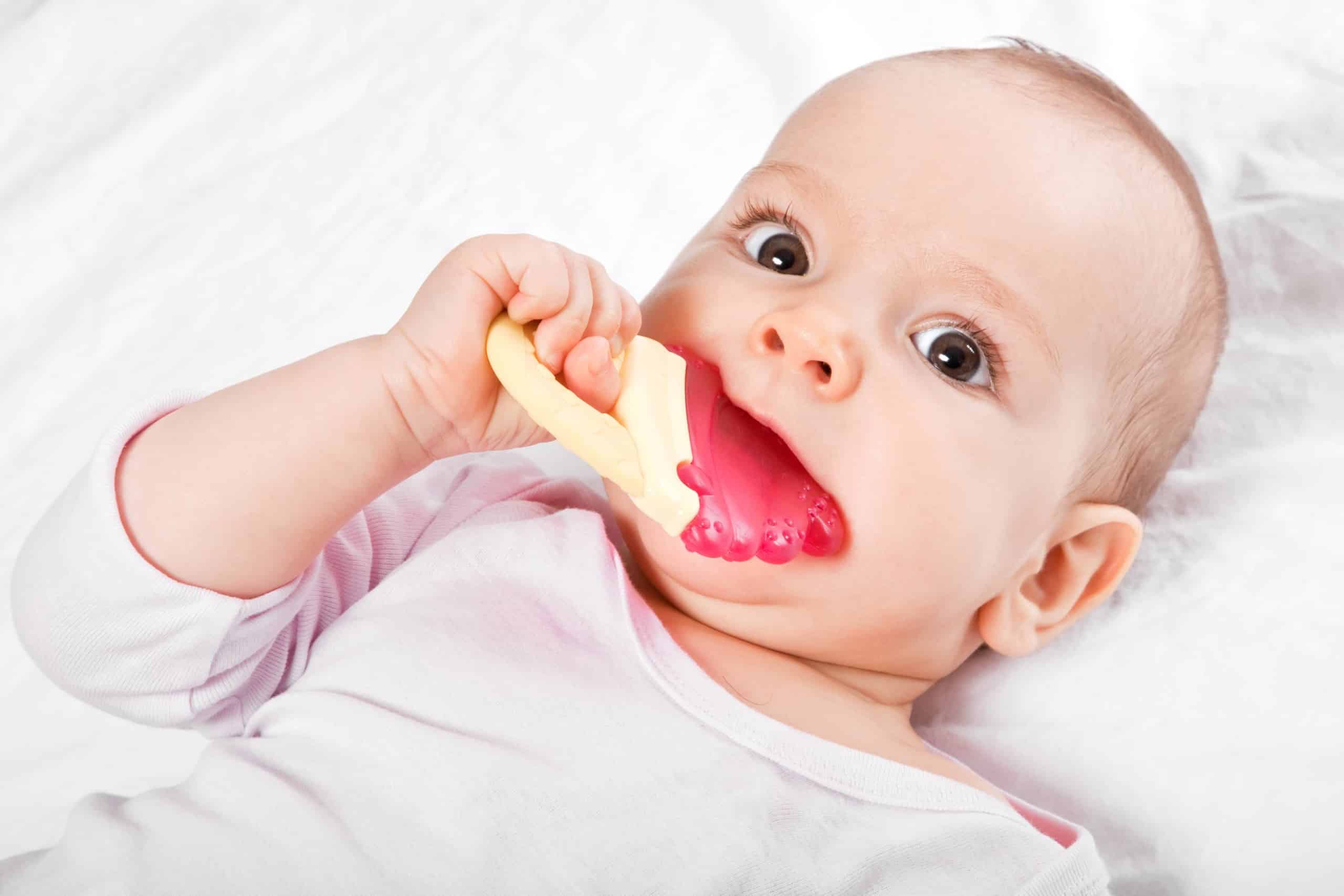 Wann Endet Die Orale Phase Bei Babys Die orale Phase: Warum Babys alles in den Mund nehmen - Das Familienmagazin