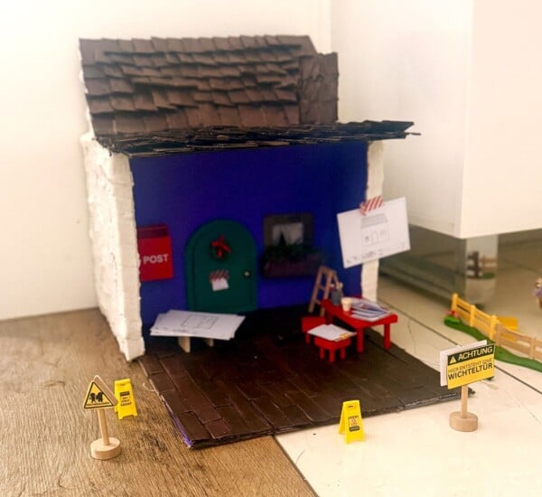 Ein Wichtelhaus kündigt den Wichtel-Einzug an.