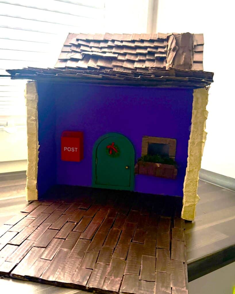 Ein ganzes Wichtelhaus für einen Weihnachtswichtel.